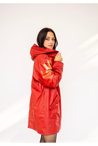 CAVRO LEATHER Kadın Hakiki Deri Kapüşonlu Uzun Ceket – Kırmızı (Çift Taraflı)