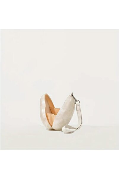 Just Pretty Corner Heart-Shaped Acrylic Clutch Bag for Women – Solid Color Mini Evening Purse