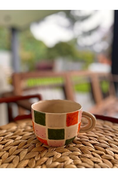 Me Gusta Home كوب من الخزف الحجري ذو مربعات ملونة