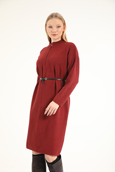 Suede Style 40956 - Elegantna i udobna kratka ženska haljina sa poluzatvarače...