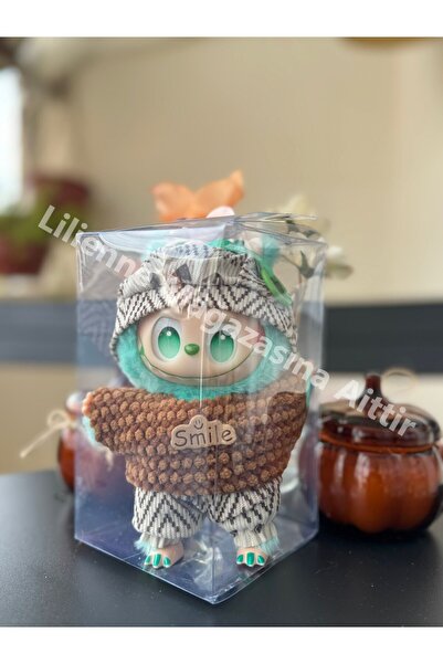 LİLİ ENNEE Lilienne Elbiseli Labubu Anahtarlık ( KARIŞIK GELMEKTEDİR . )