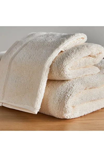 Home Centre Expressence 4-Piece 560 GSM Cotton Fingertip Towel Set - 33x33 cm