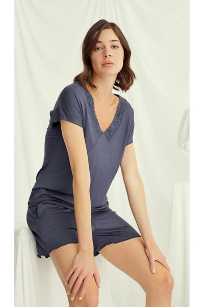 NightLove طقم شورت موناميس دانتشي بياقة على شكل حرف V 18502