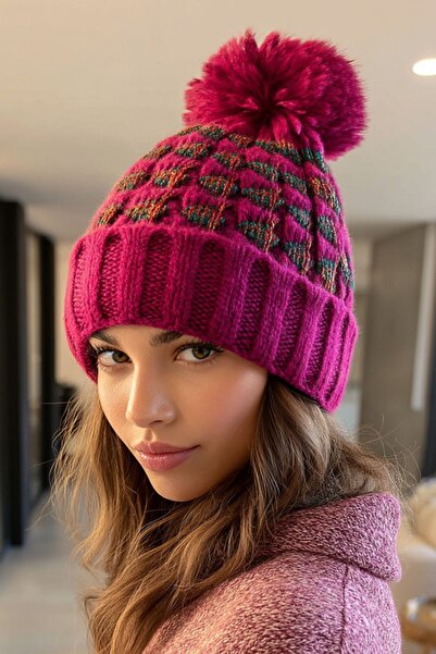 LAGRANZE Colorful Pompom Knitted Beanie