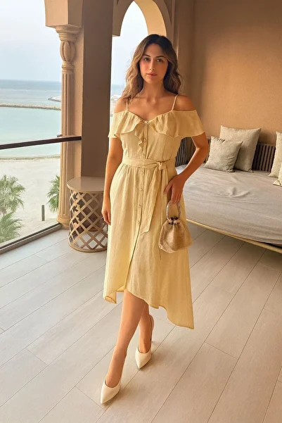 4YOU Yellow summer dress with ruffles on the shoulders and an elegant waist belt
