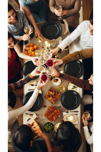 erorex Black 9Inch Party Paper Plates, 16 Pcs Halloween, Birthdays, Weddings, Retirement Parties Elegant