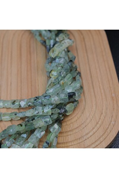 Prestij Boncuk Естествен нефрит, квадратно изрязан, 10 мм, фасетиран естестве...