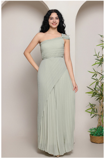 rawayie alyin Long evening dress with soft pleats and a one-shoulder cut