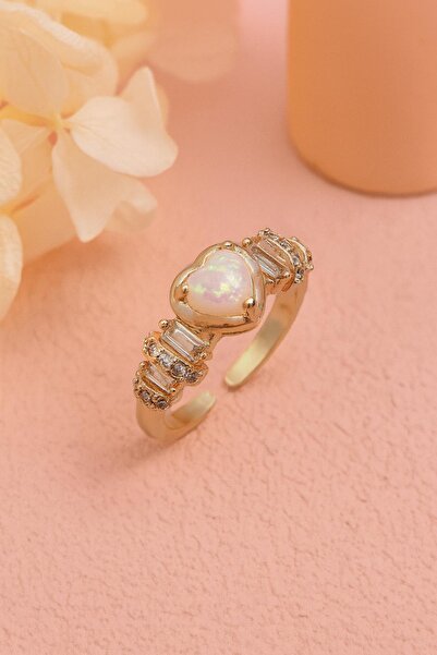 AURRARİ Kadın 18k Altın Kaplama Beyaz Opal Kalp & Zirkon Baget Taşlı Ayarlanabilir Çelik Yüzük (exclusive)