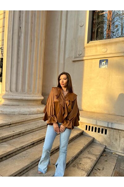 Kings Elegant satin shirt with ruffles