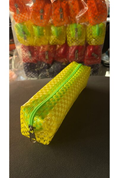 BLACK علبة أقلام شفافة مربعة الشكل