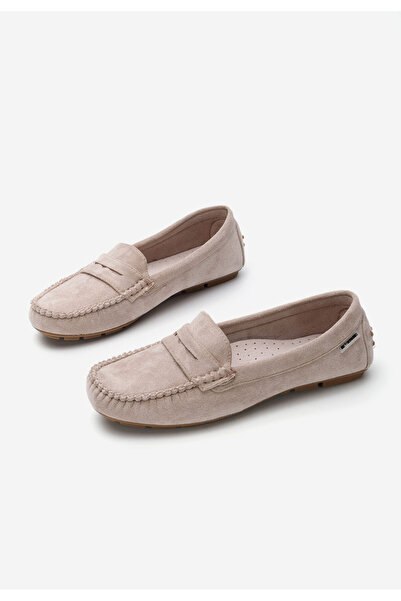 B T Shoes Women's Abilena beige loafers