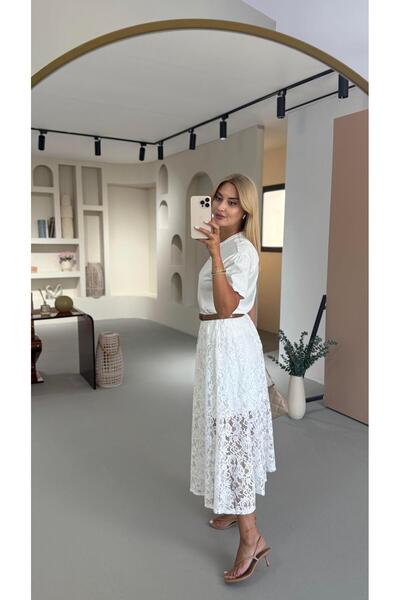 Sezgi Tekin Fusta din dantelă ecru cu detaliu de căptușeală elastică în talie