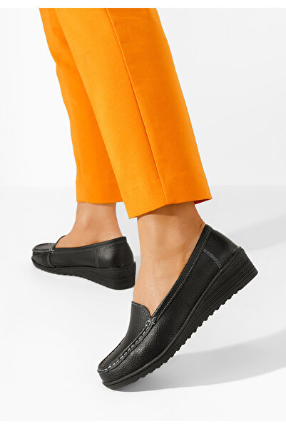 B T Shoes Čierne dámske mokasíny na platforme Storia