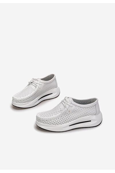 B T Shoes Bílé dámské kožené mokasíny Melodisa