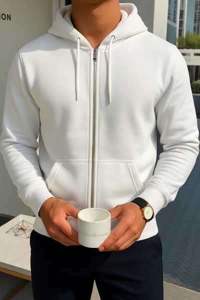 LC Waikiki سويت شيرت رجالي بأكمام طويلة وقلنسوة وسحاب أمامي - مريح باللون الأبيض