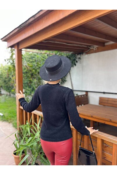 For Angels Bearded Double Collar Pearl Sweater