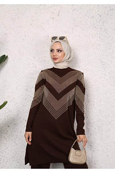 KAYA BUTİK تونيك فضي منقوش على شكل حرف V