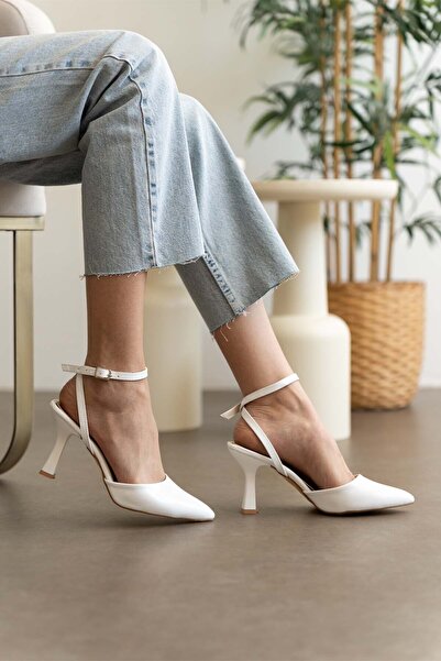 BASOLES Women's White Patent Leather Banded Heeled Shoes