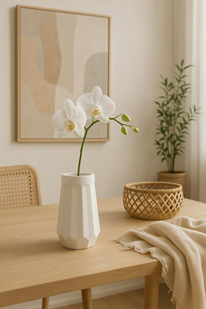 AKANART Studio Minimal Decorative Vase, Decorative Object