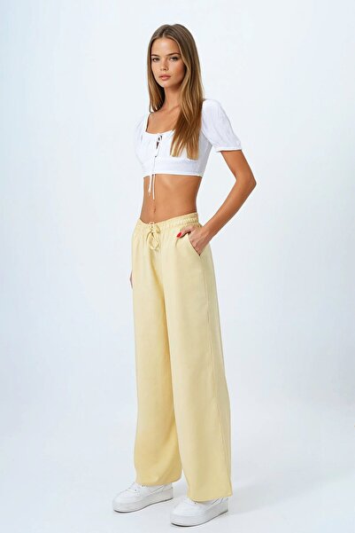 VAGGON Women's Butter Yellow Double Pocket Elastic Waist Palazzo Pants Vs00838