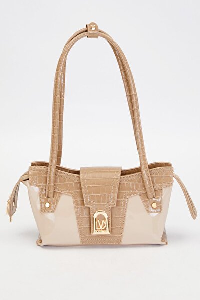 Levidor حقيبة كتف باجيت من جلد المنك اللامع