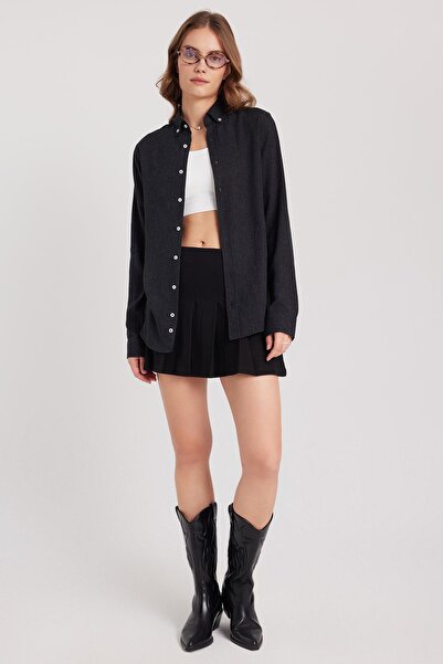 Tudors Kadın Slim Fit Düğmeli Yaka Kışlık Yün Viskon Düz Siyah Gömlek