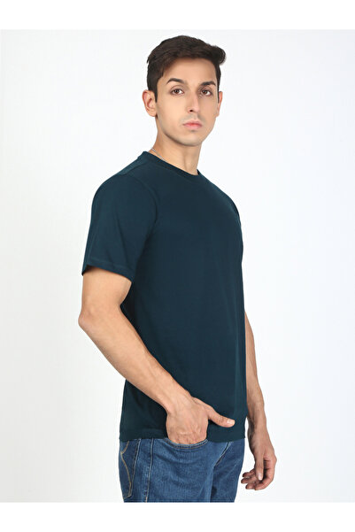Bene Kleed By Styli Men Dark Green Solid Regular Fit T-Shirt