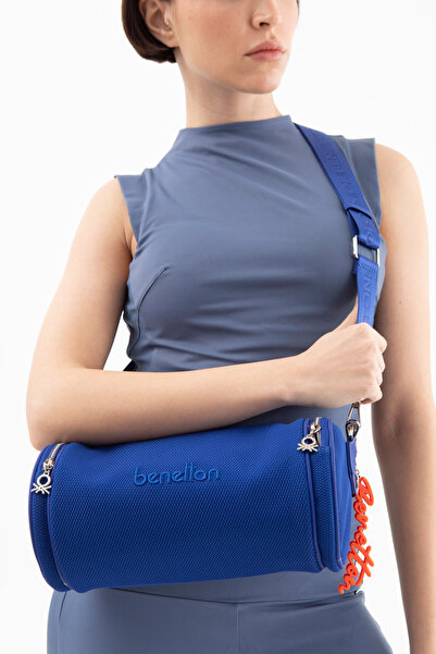 United Colors of Benetton بينيتون حقيبة كروس نسائية باللون الأزرق الداكن BNT1561