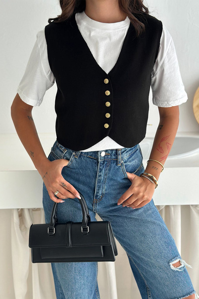 Noa Noa Women's Buttoned Knitwear Vest – Modern & Layered Style