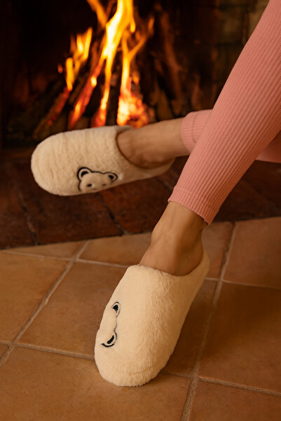 Beyond Жіночі пухнасті домашні капці з кремовим в'язанням BYNDAY01