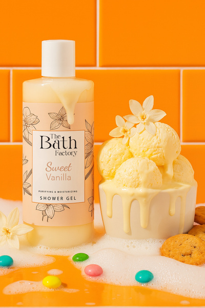 THE BATH FACTORY Nemlendirici Ve Besleyici Vanilya Aromalı Duş Jeli 400 ml