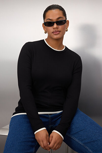 Trendyol Curve Black Collar Detailed Fitted/Bodycon Viscose/Soft Fabric Stretchy Knitted Blouse Tbbaw26Af00040/Black