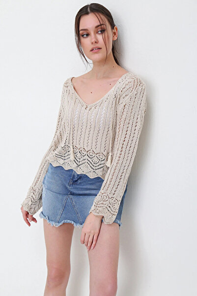 VAGGON Γυναικεία μπλούζα με διάτρητο εποχιακό πλεκτό μπεζ με λαιμόκοψη σε σχήμα V Esq0010 Esq0010