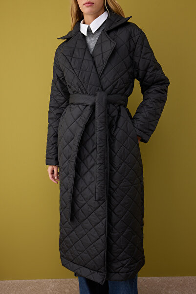 Trendyol Collection Black Regular Belted Quilted Long Coat Twoaw26Mo00141