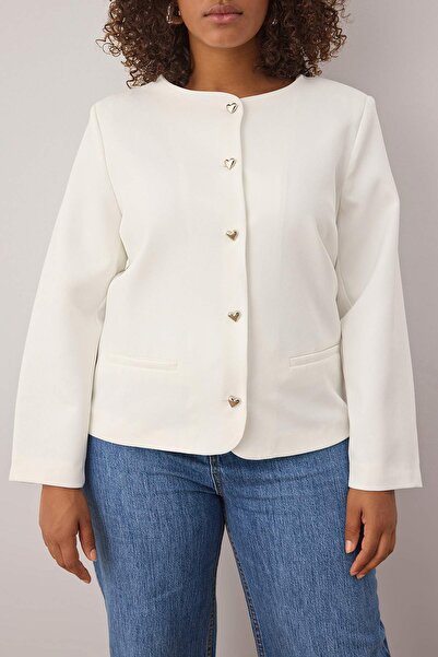 Trendyol Curve Ecru Heart Button Crew Neck Plus Size Jacket Tbbaw26Ag00005