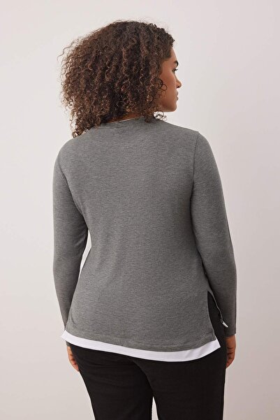 Trendyol Curve Γκρι μελανζέ μπλούζα με λεπτομέρεια στο γιακά και την άκρη της φούστας, ελαστική πλεκτή μπλούζα μεγάλου μεγέθους TBBAW26AF00065