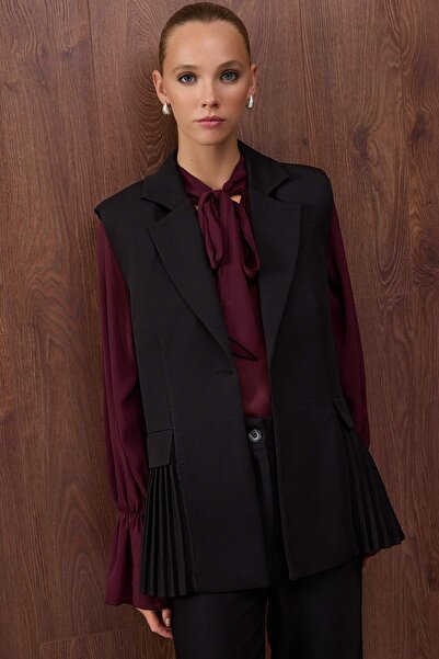 Trendyol Modest Special Collection Black Ruffle Detailed Woven Bottom - Top Set Tctaw26Us00039