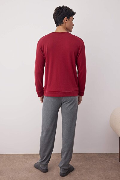 Kolekcia Trendyol Pánska pletená pyžamová súprava Claret Red Printed - Tedaw25Pt00003