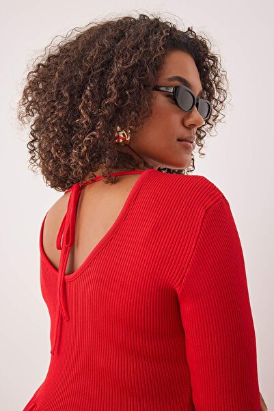 Trendyol Curve Rotes Premium-/Special-Garn-Strickkleid mit U-Ausschnitt TBBAW26AH00008