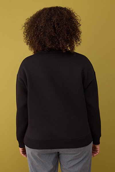 Trendyol Curve Μαύρο ζωικό κέντημα κανονικό πλεκτό μεγάλου μεγέθους φούτερ με χοντρό φλις εσωτερικά TBBAW26AO00006