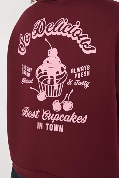 Trendyol Curve Burgundy Printed Oversize/Wide Fit Large Size Sweatshirt with Fleece Inside Tbbaw26Ao00015