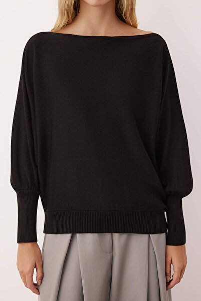 Trendyol Collection Black Wide Fit Wound Plum Boat Neck Knitwear Sweater Twoaw26Kz00198