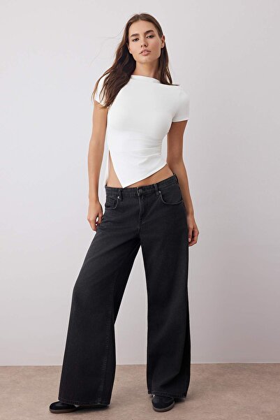 Trendyol Collection Ecru Boat Neck Asymmetrical Body Fitting Stretch Knitted Blouse Twoss25Bz00603