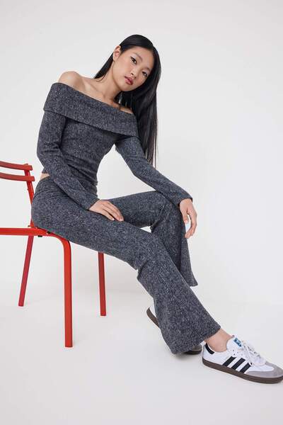 Trendyol Collection Teen Anthracite Knitted Soft Open Shoulder Carmen Collar Bottom-Top Suit Twoaw26Au00061