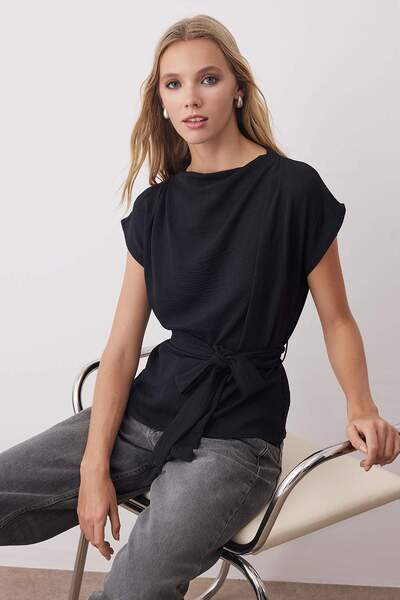 Trendyol Collection Black Sleeveless Belted Woven Blouse Twoaw26Bz00057