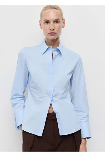MANGO Woman Bedene oturan poplin gömlek