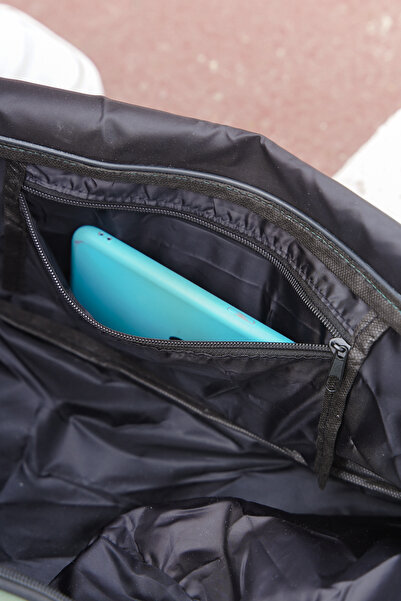 Solo Bag Medium Size Unisex Fabric Sports Casual Fitness and Travel Bag with Shoe Eyes