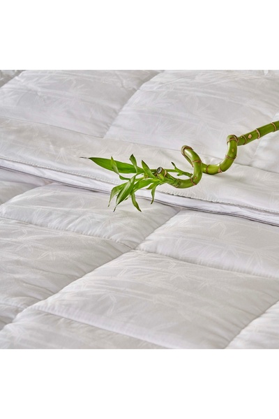 Linens لحاف مزدوج من الخيزران الفاخر