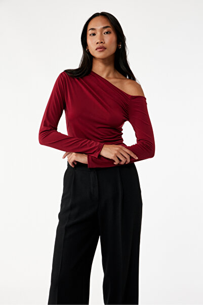 Koton Slim Fit Drape Detaylı Uzun Kollu Asimetrik Tek Omuz Tişört